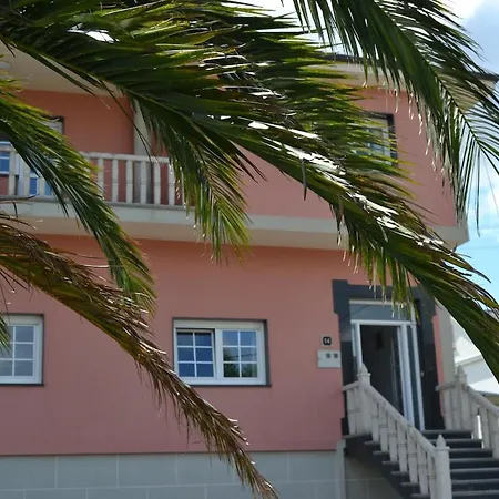Holiday home Vivienda Petramarina Dumbria